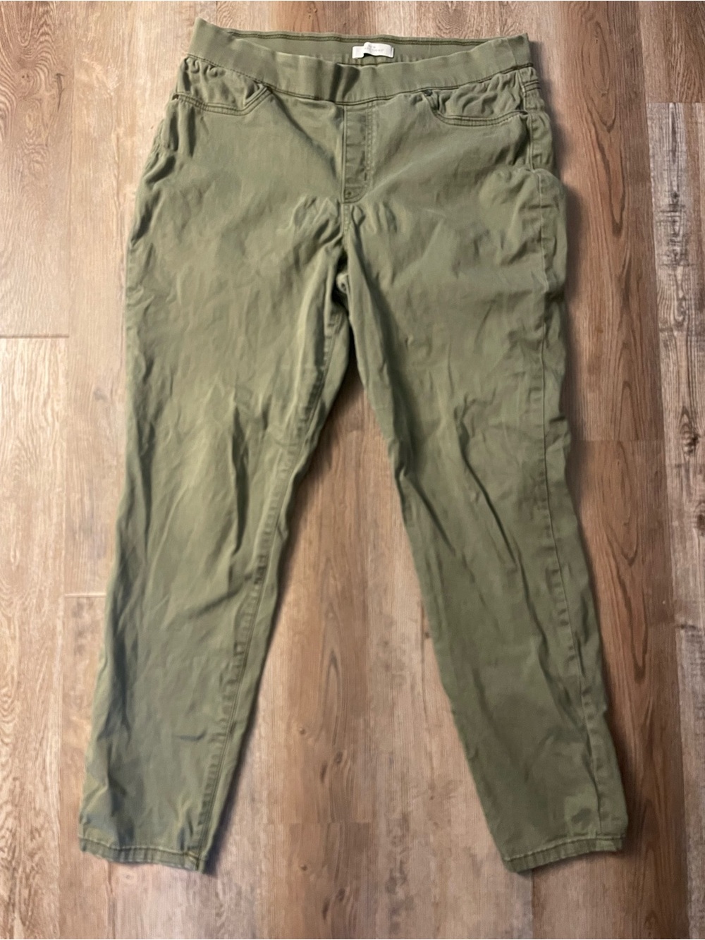 new directions Olive Green women’s Chinos size 14R